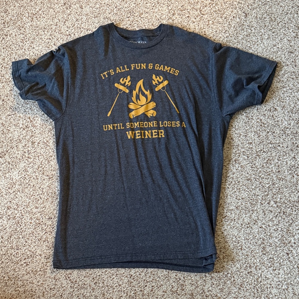 Men’s graphic tee